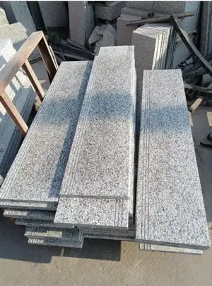 Light Granite White Step Staircase With Antislip Grooves