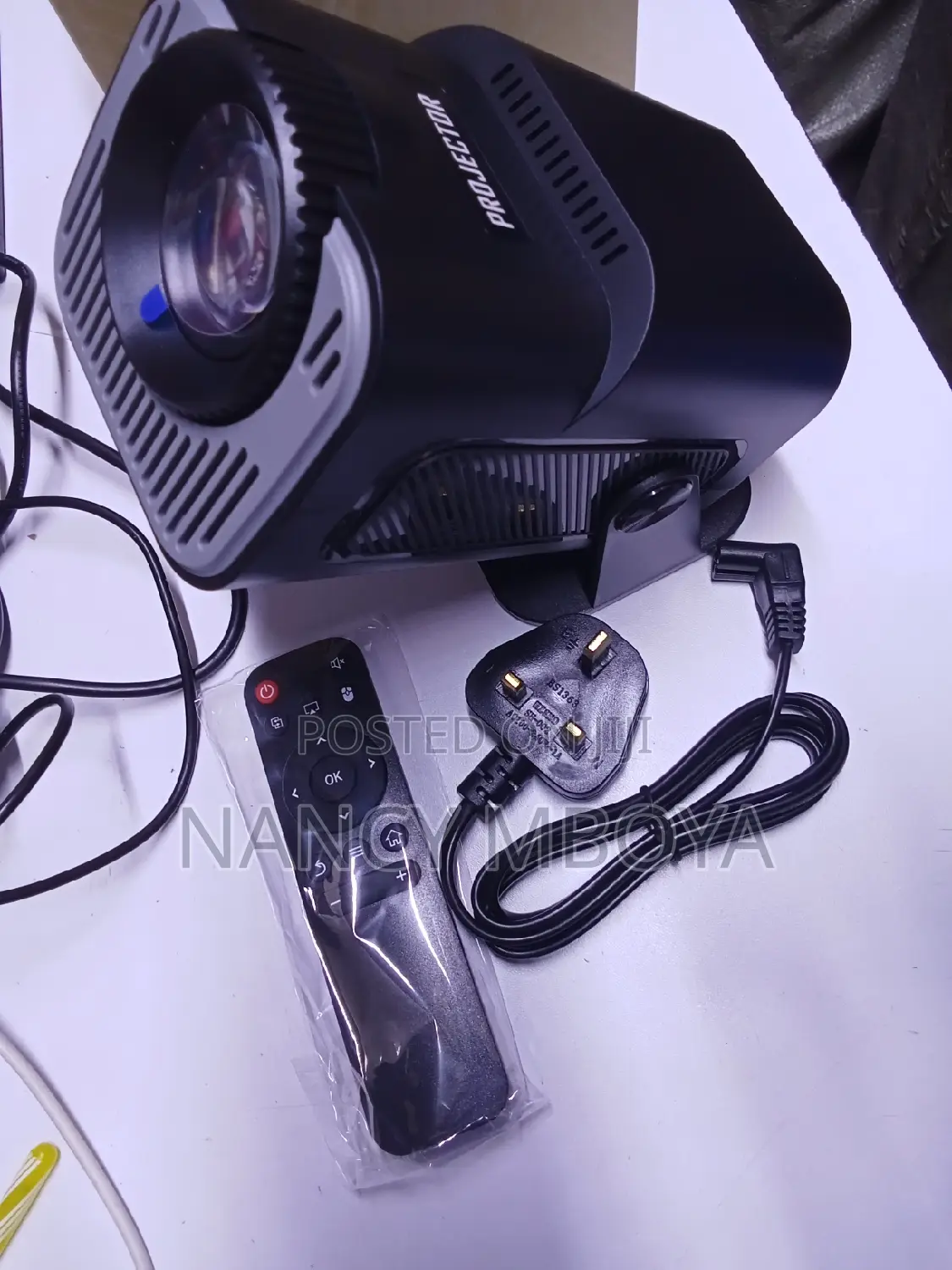 Hy320 Home Theater Android Projector 