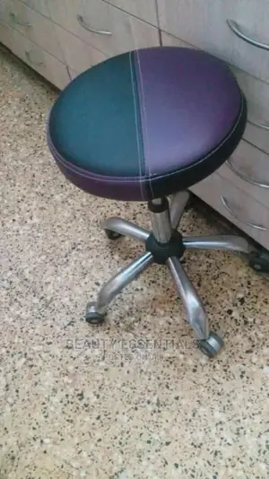 Pedicure/Manicure Stool
