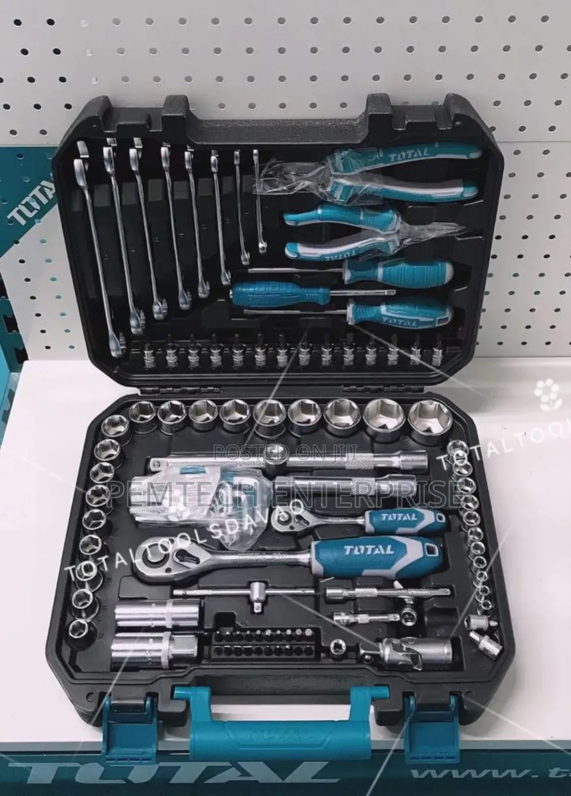 Set of 100 Total Tools
