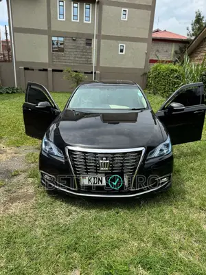 Toyota Royal Crow for Car Rental/Car Hire