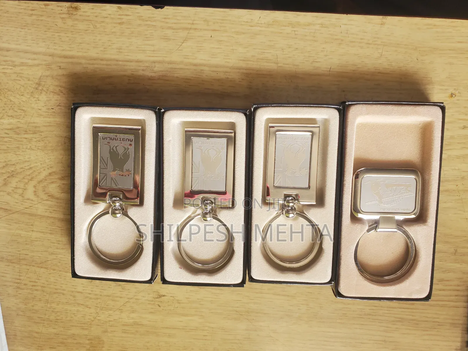 Key Holders (4pcs) Only