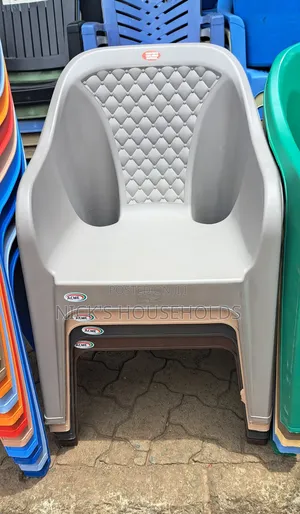 Beautiful Acme Plastic Chair With Arms