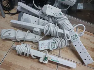 Ex-Uk 6 Way Power Extension Cable 2m - White