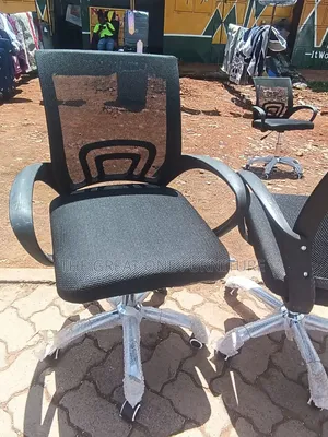 Elegant Mesh Office Chair in Black Nj7yv