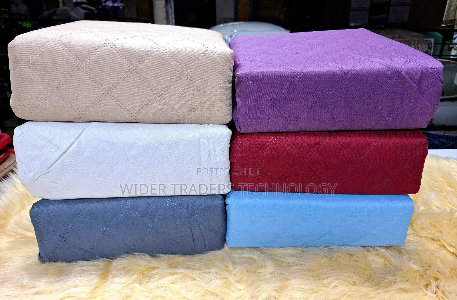 Fitted Mattress Pad Waterproof Mattress Protector 3/6
