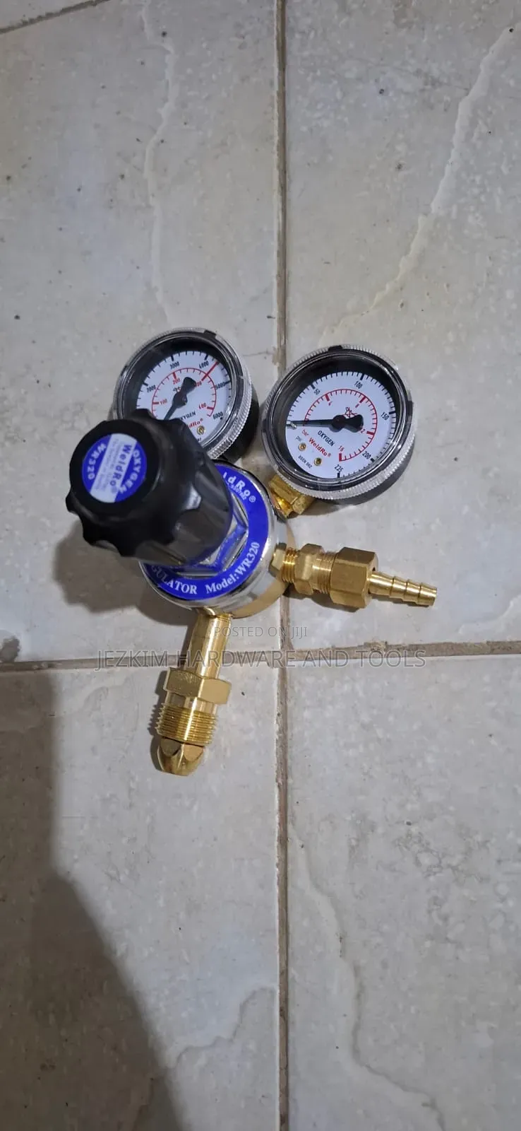 Oxygen Regulator