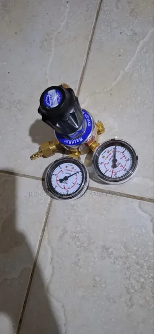 Oxygen Regulator
