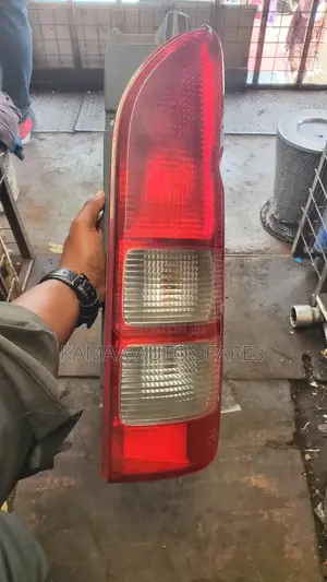 Toyota Hiace Rear Lights 7l