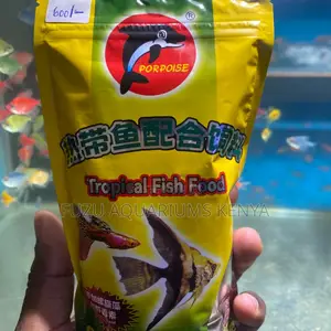 Tropical Fish Food – Floating Flakes for Easy Feeding