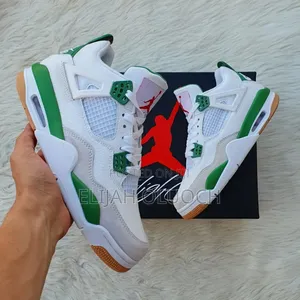 Air Jordan 4 Nike Sb *Pine Green*
Size 40__________45.
