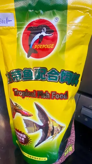 Tropical Aquarium Flakes – Perfect for Active Fish