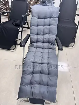 2 in 1 Foldable Chair/Bed With Cushion