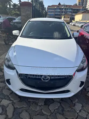 Mazda Demio 2018 White