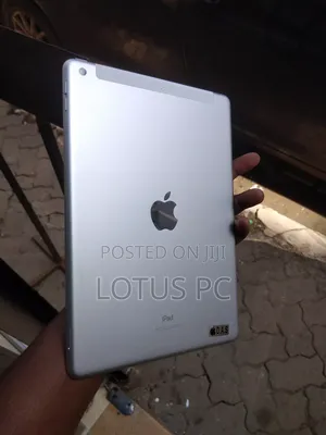 Apple iPad 10.2 (2019) 32 GB Silver