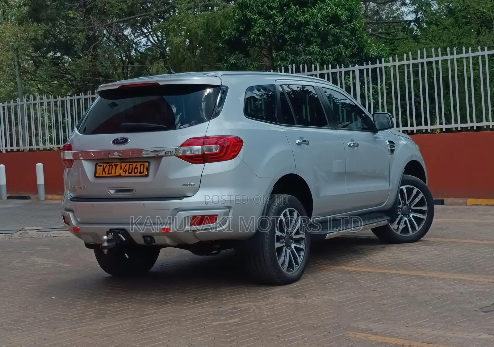 Ford Everest 2020 Silver