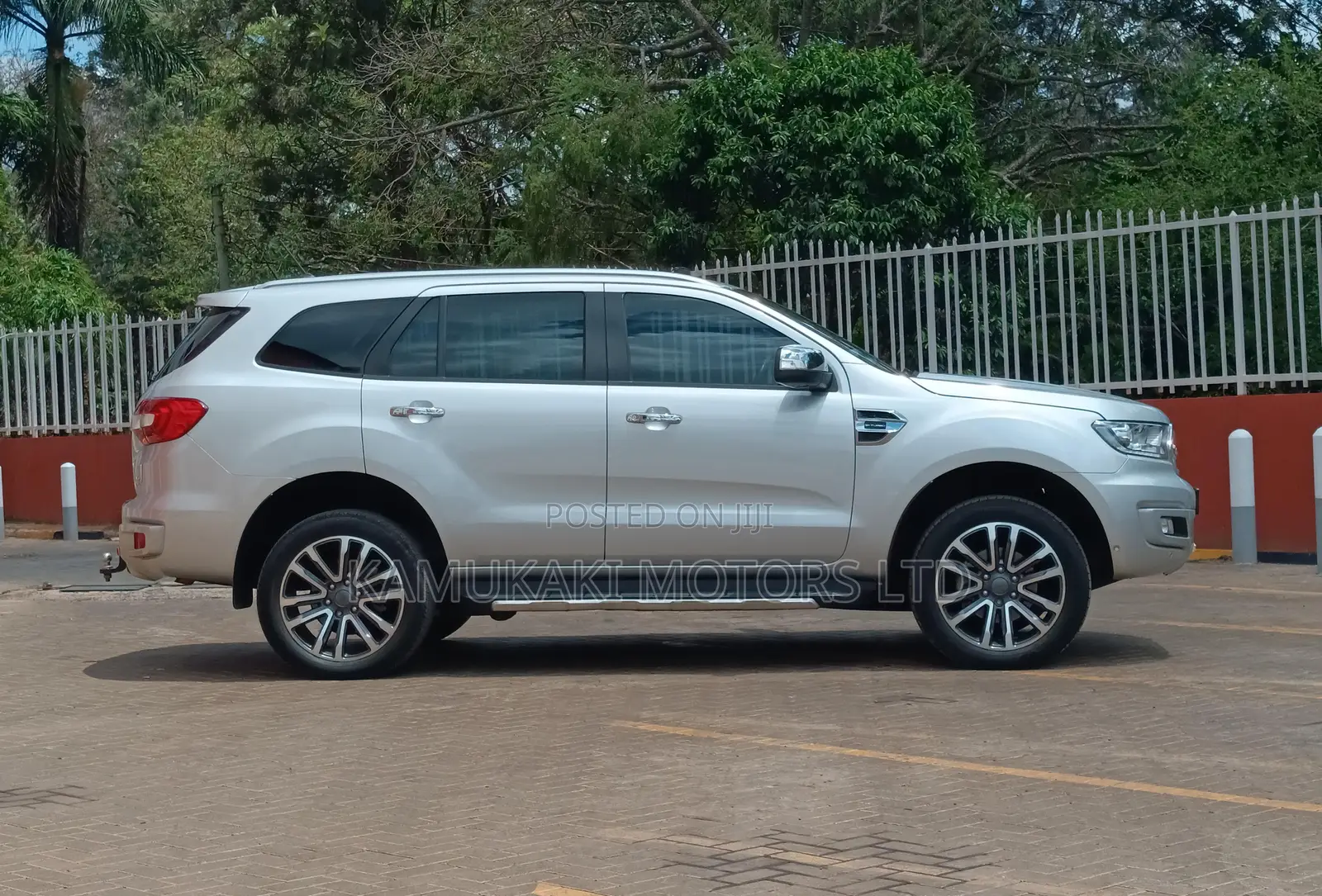 Ford Everest 2020 Silver