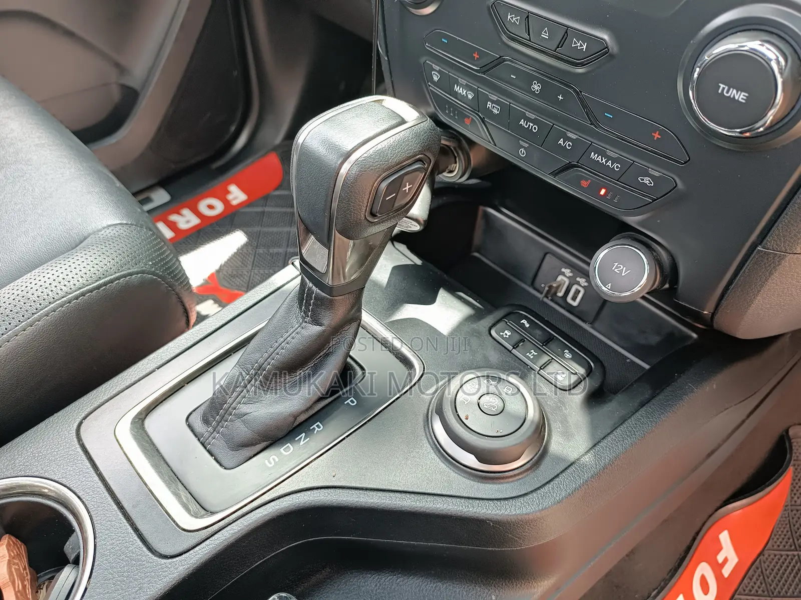 Ford Everest 2020 Silver