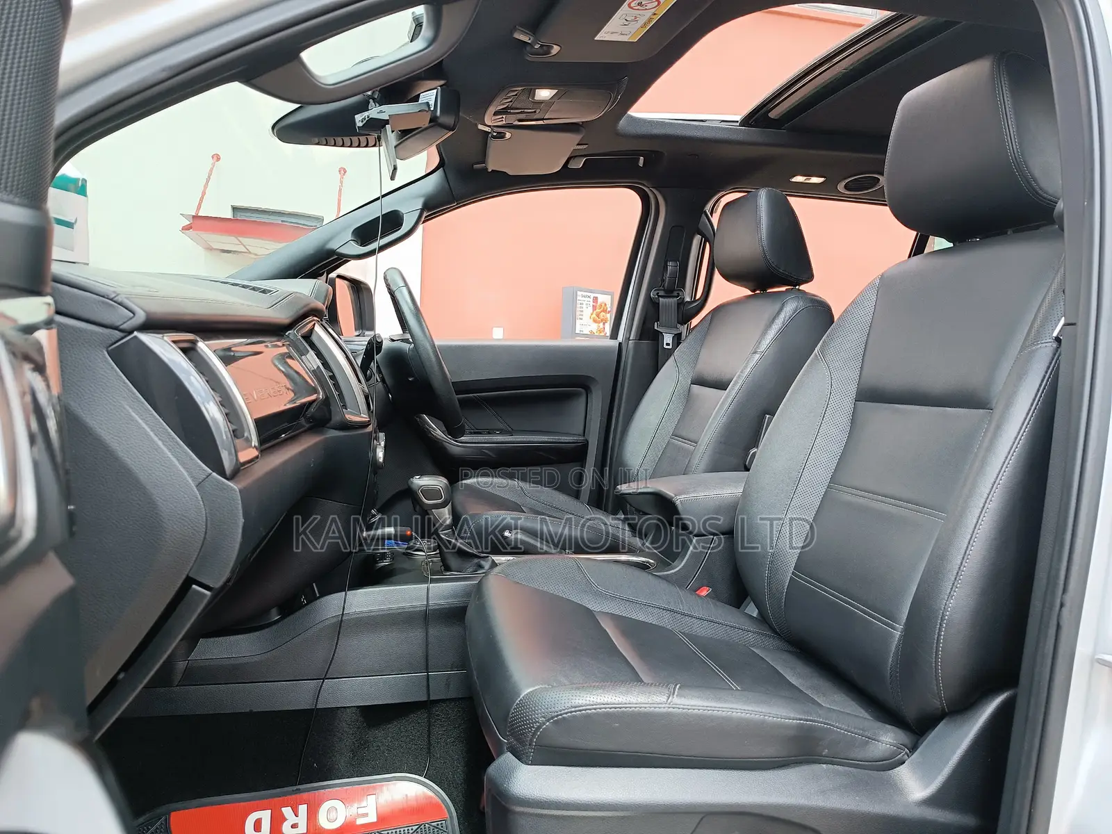 Ford Everest 2020 Silver