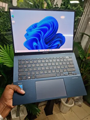 Laptop Asus ZenBook UX330UA 8GB Intel Core I5 SSD 256GB