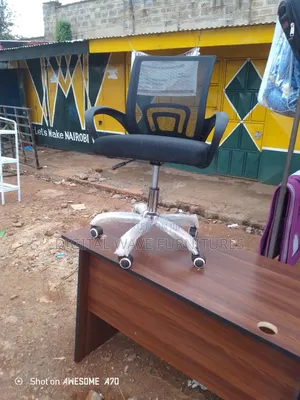 1.2m Lockable Table/Office Chair