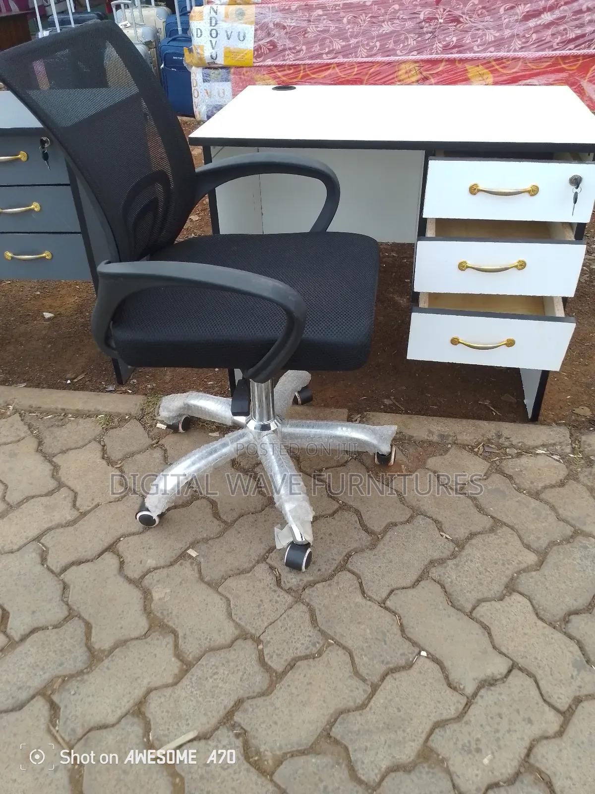 Classic Office Table Office Chair