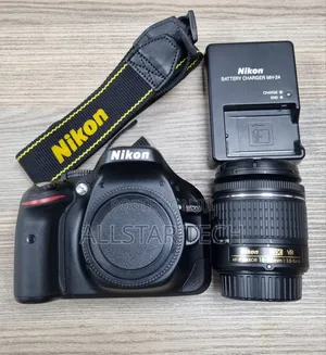 Nikon D5200 Digital SLR Camera Kit With 18-55mm Lens
