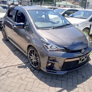 Toyota Vitz 2018 Gray