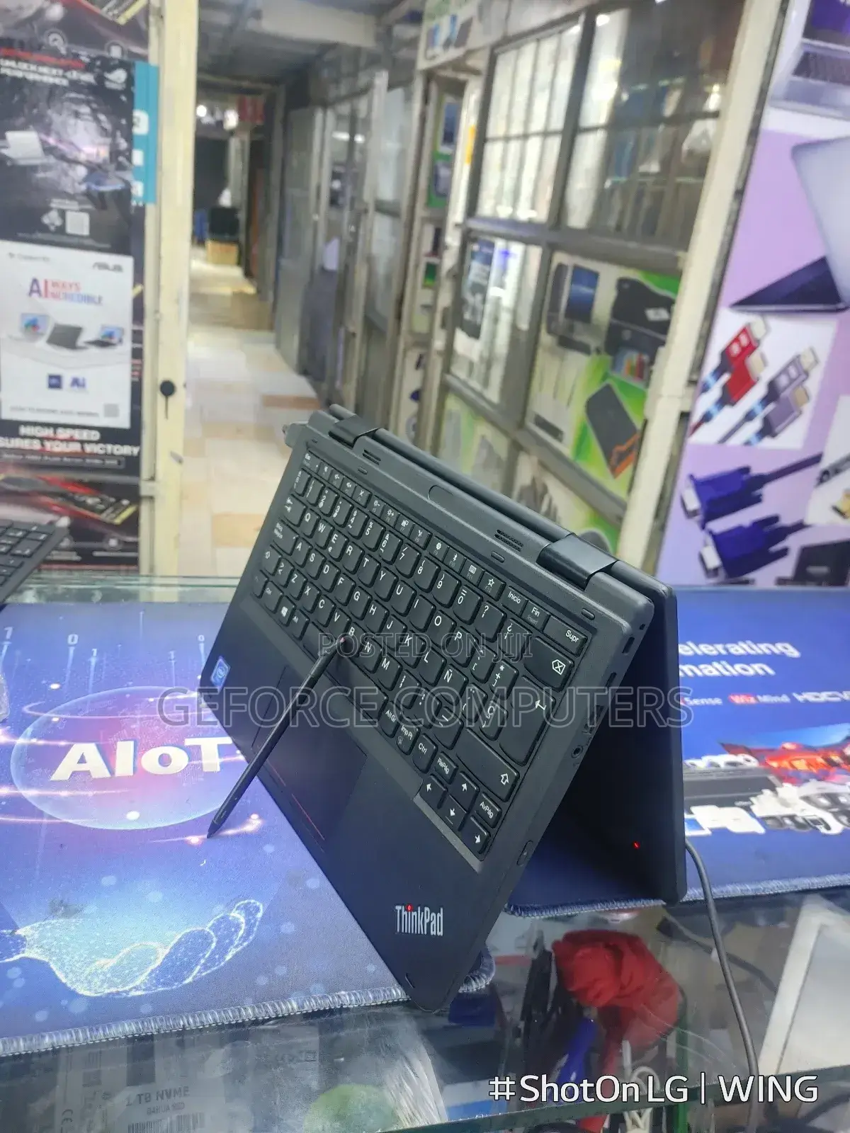 Laptop Lenovo Yoga 11e 4GB Intel Celeron SSD 128GB