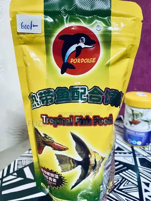 Balanced Flake Food for Gourami, Koi, Goldfish Tetras