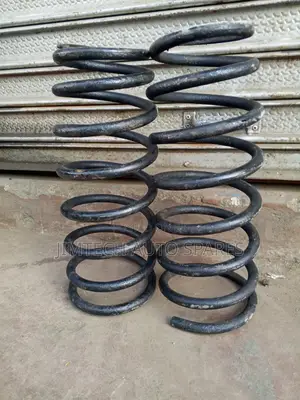 Toyota Prado J120 Rear Heavy Duty Coil Spring for Uplifting