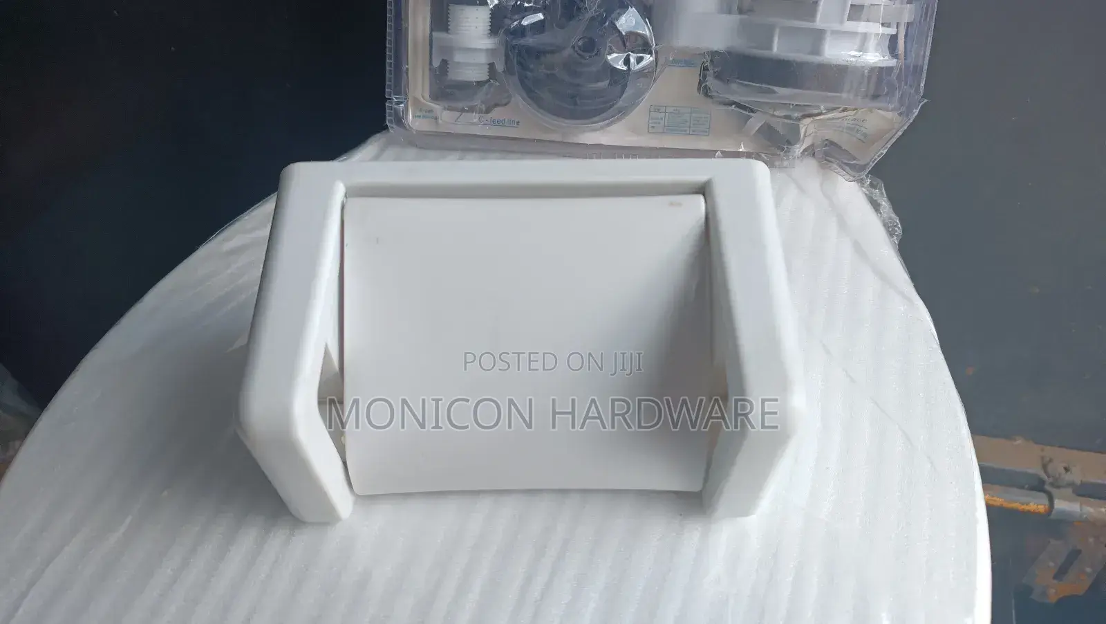 Tissue Holder (Light Grey)