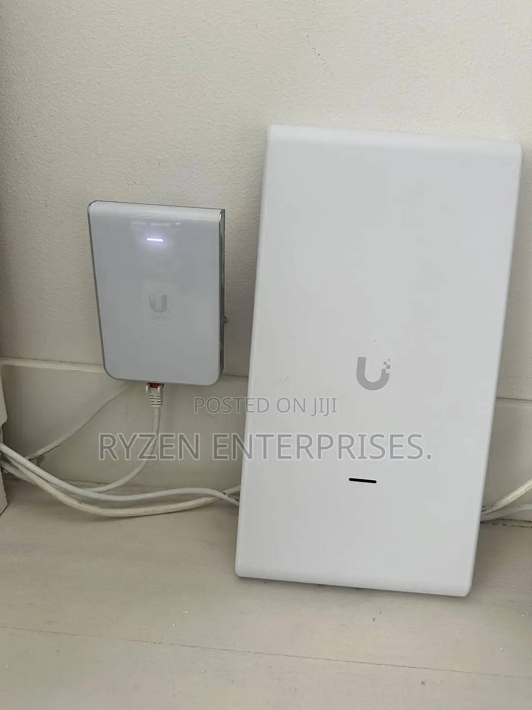 Ubiquiti U6 Mesh Pro Access Point
