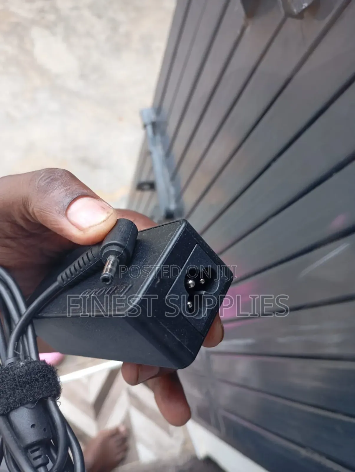 Lenovo Big Pin Charger