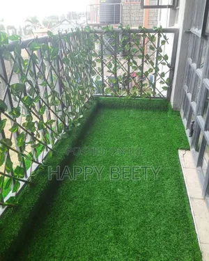 Best Combo for Your Balcony,Grass+ Balcony Fence