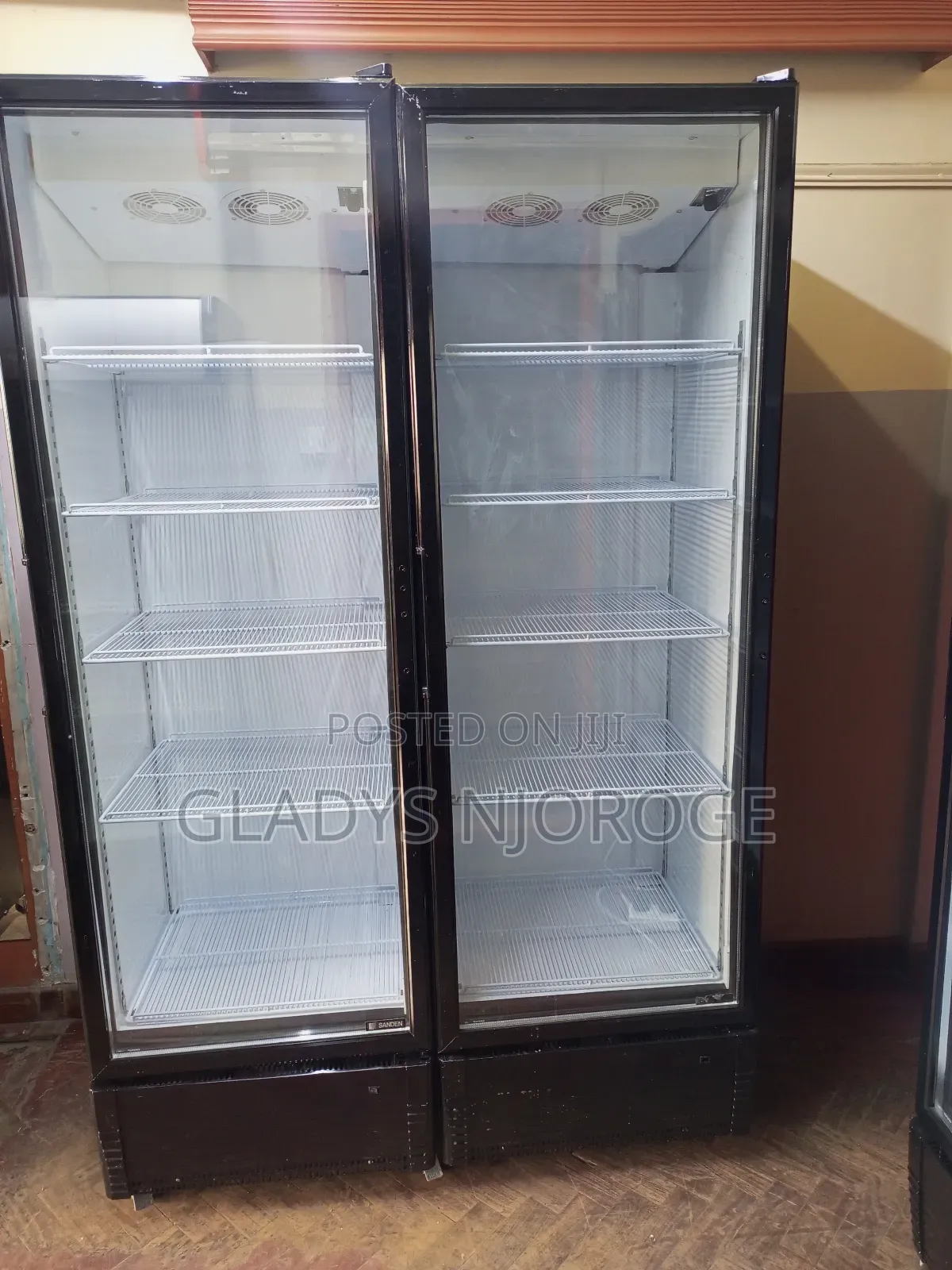 Suitable Side by Side Chiller