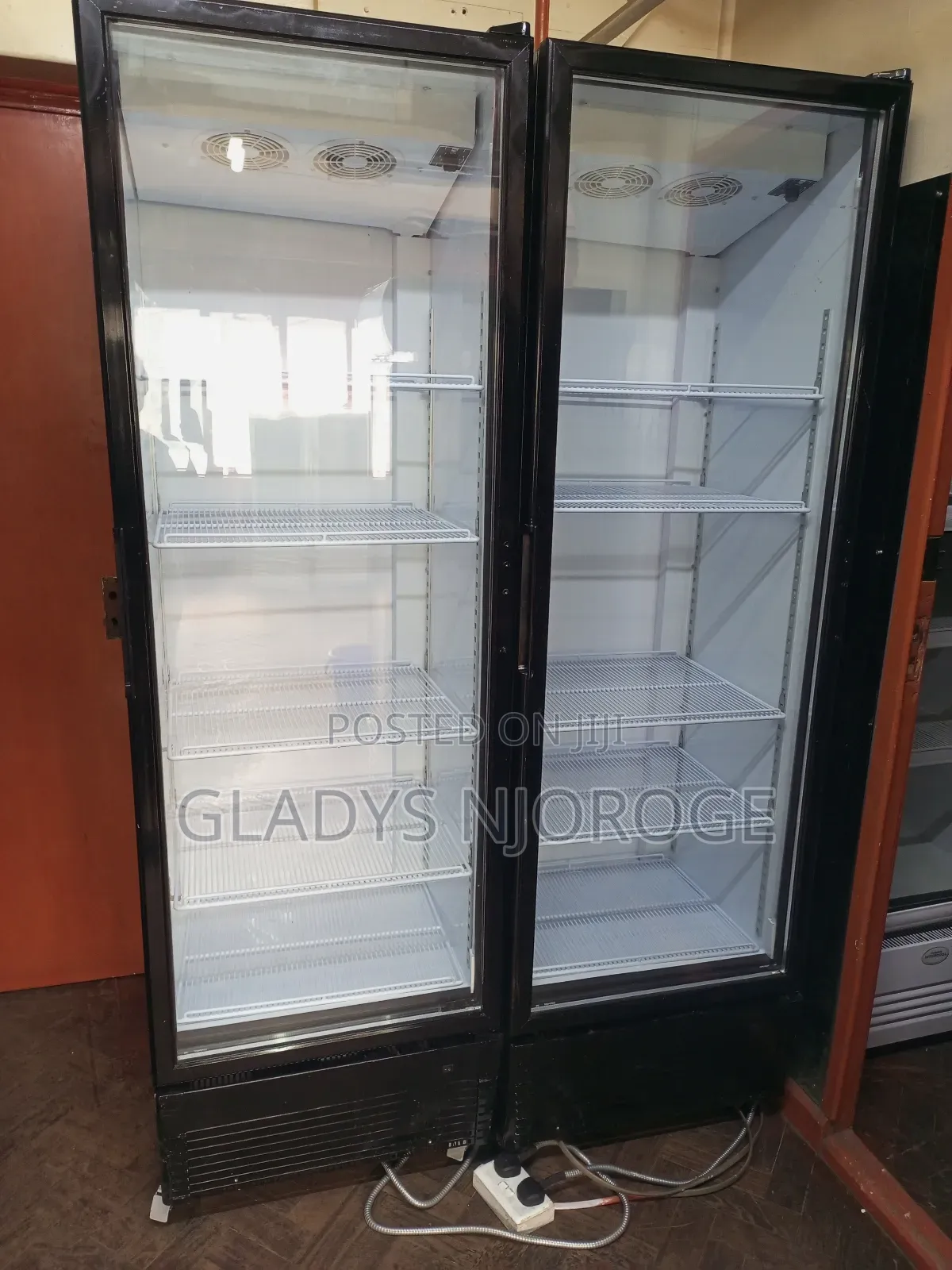 Neat $Smart Shows Case Chiller/Very Clean