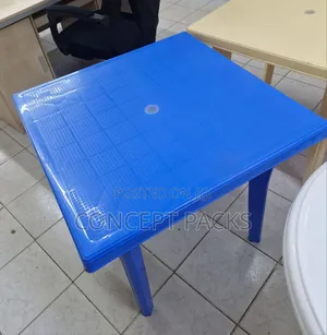 Square Plastic Table With Umbrella Hole