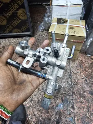 Fuel Distributor For Sh Mazda Cx5