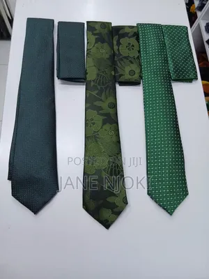 Red Ties Medium