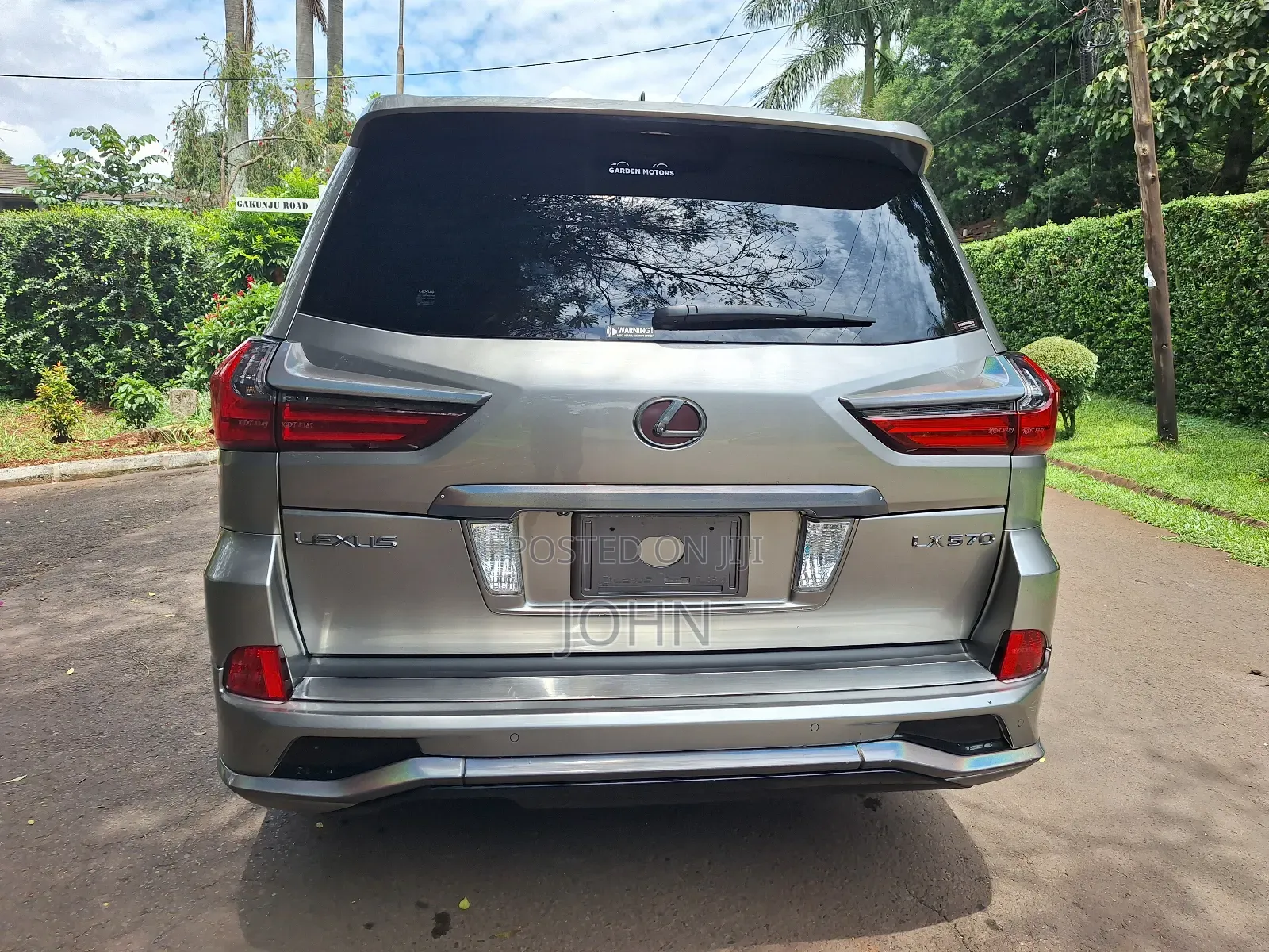 Lexus LX 570 AWD 2017 Gold