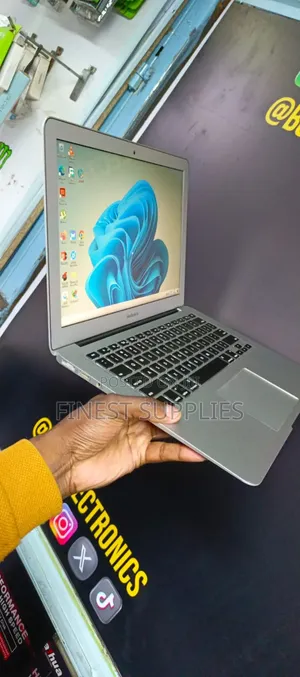 Laptop Apple MacBook Air 2017 8GB Intel Core I5 SSD 256GB