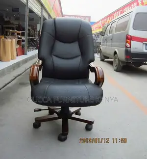 Office Chair:Luxury Fashion Swivel Executive Room Chair