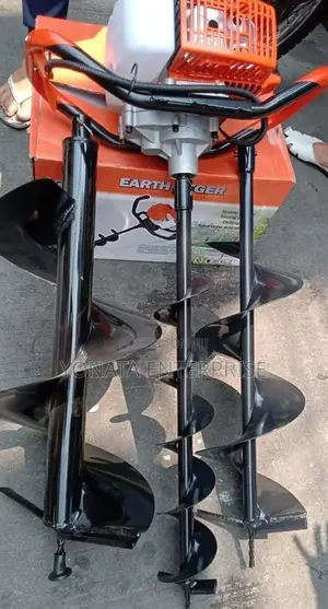 Hawking 4 Stroke Earth Auger