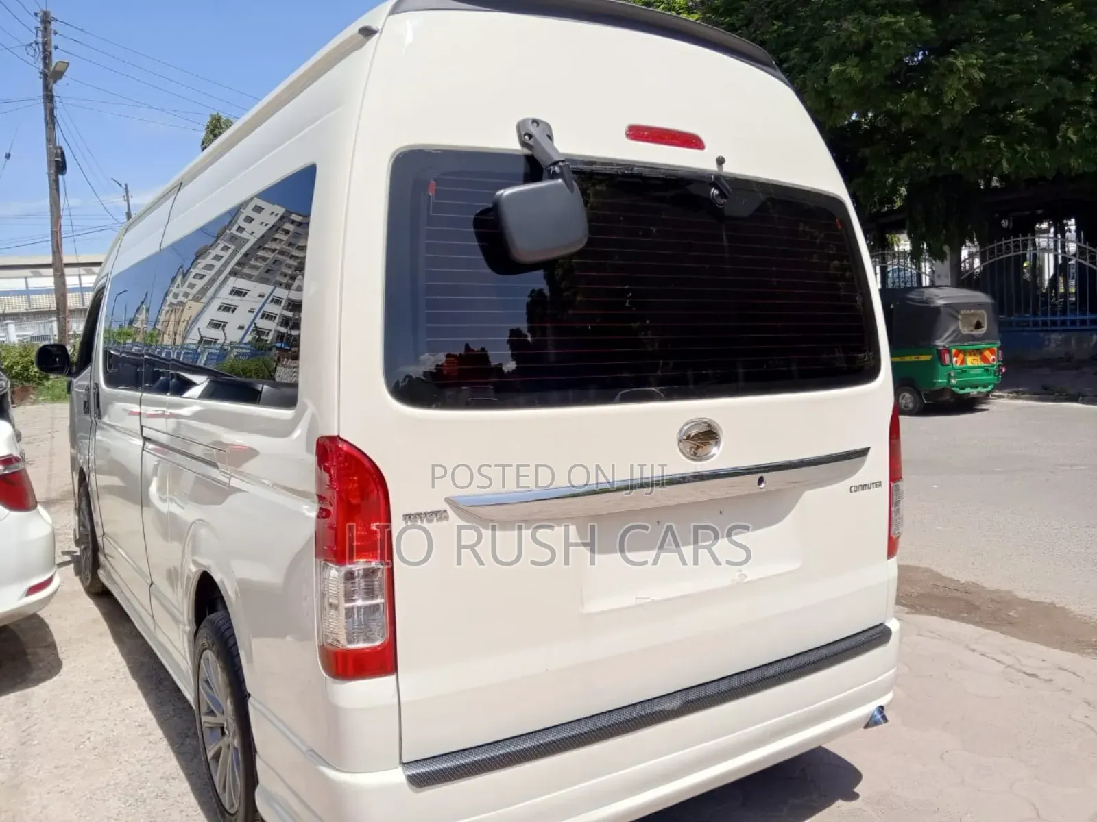 Toyota HiAce 2018 White