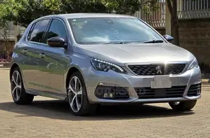 Peugeot 308 2018 Silver