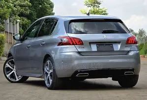 Peugeot 308 2018 Silver