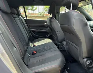 Peugeot 308 2018 Silver