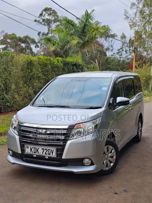 7seater Noah Available for Hire.