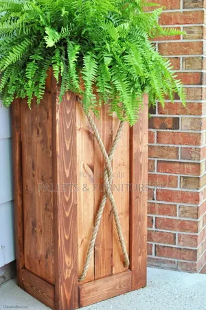Sprout & Salvage
Planters